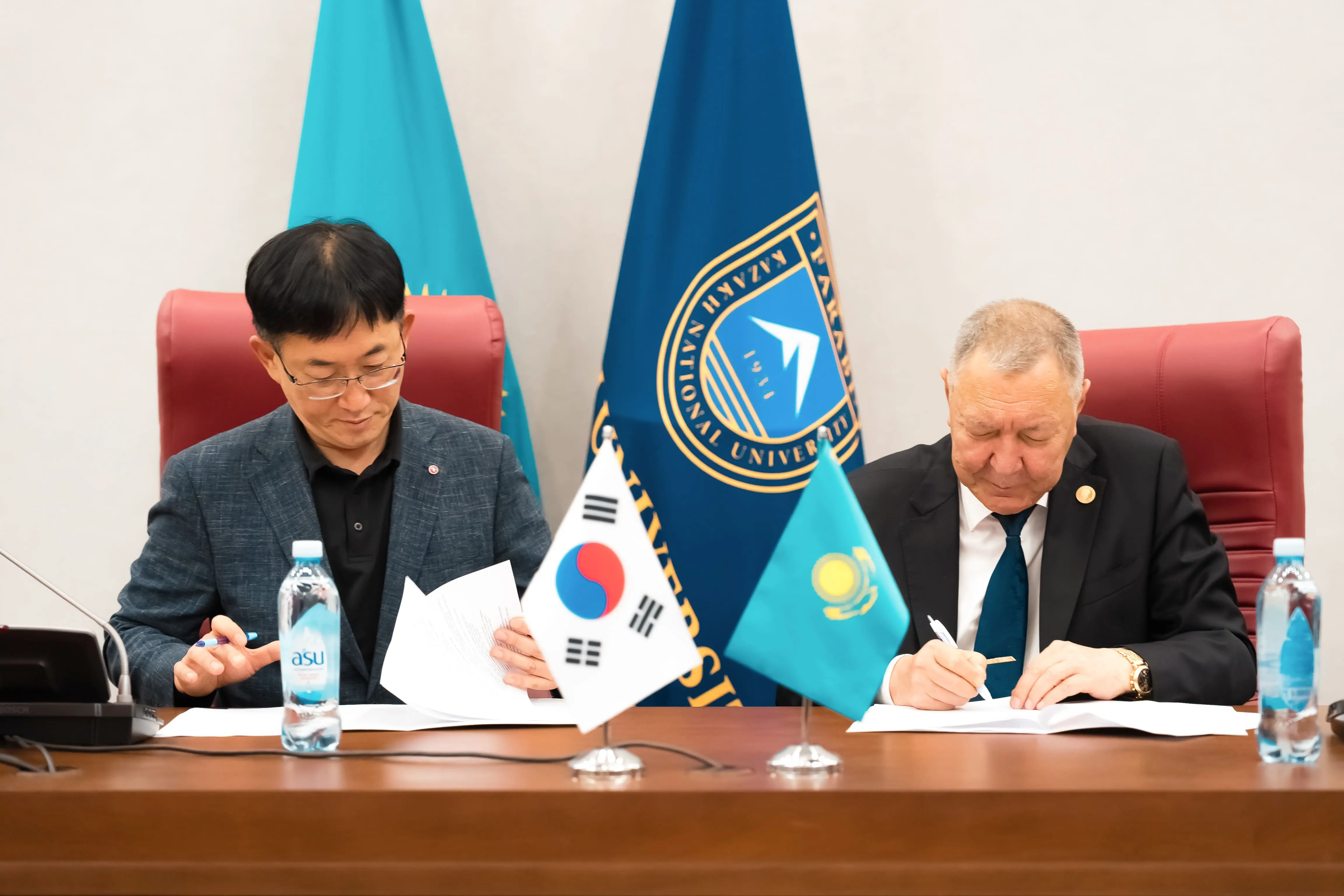 ИИ В ЖУРНАЛИСТИКЕ: КАК LG МЕНЯЕТ ПОДХОДЫ К ОБУЧЕНИЮ ИИ В ЖУРНАЛИСТИКЕ: КАК LG МЕНЯЕТ ПОДХОДЫ К ОБУЧЕНИЮ