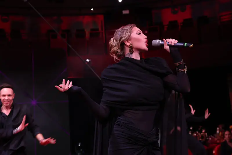 Песня Анастасии Казанцевой «Видишь» снова в топе: TikTok превратил трёхлетний трек в хит с почти двумя миллионами прослушиваний Песня Анастасии Казанцевой «Видишь» снова в топе: TikTok превратил трёхлетний трек в хит с почти двумя миллионами прослушиваний